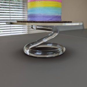 Modern Clear Lucite Cake Stand Spiral Twist Pedestal Pastry Stand Used